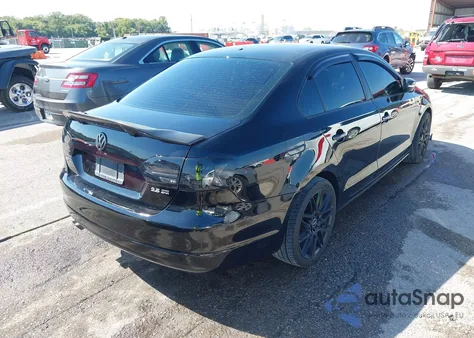 2011 Volkswagen Jetta 2.5L Se from USA, damaged, VIN 3VWDX7AJ7BM302590